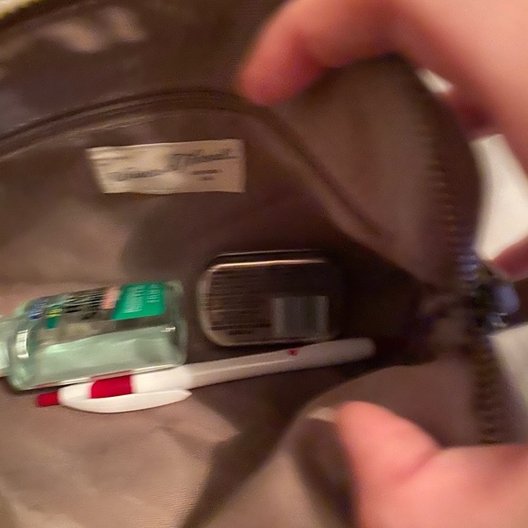 Target  adjustable strap purse beige in color - Picture 11 of 15